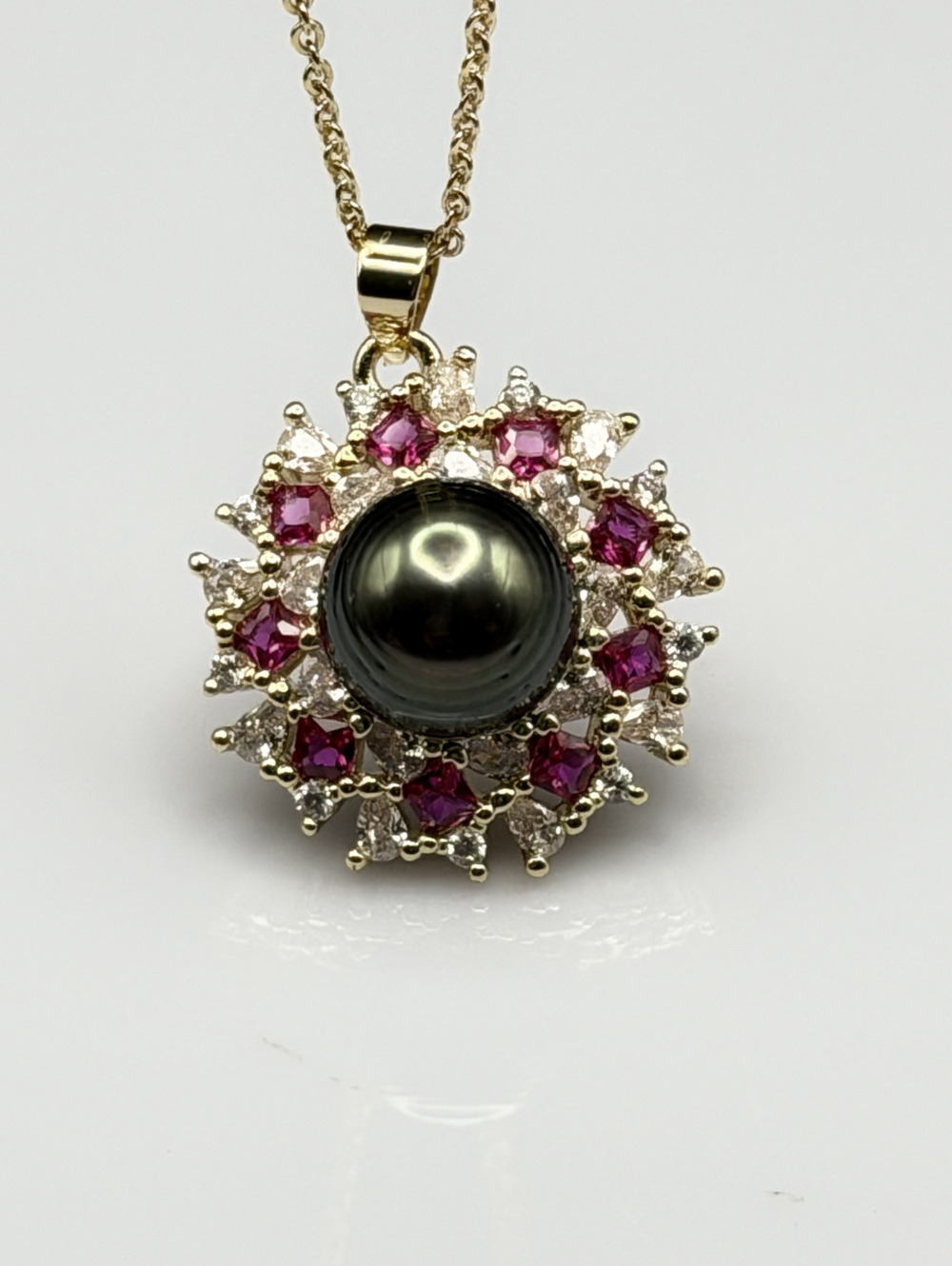 Tahitian black pearl pendant necklace